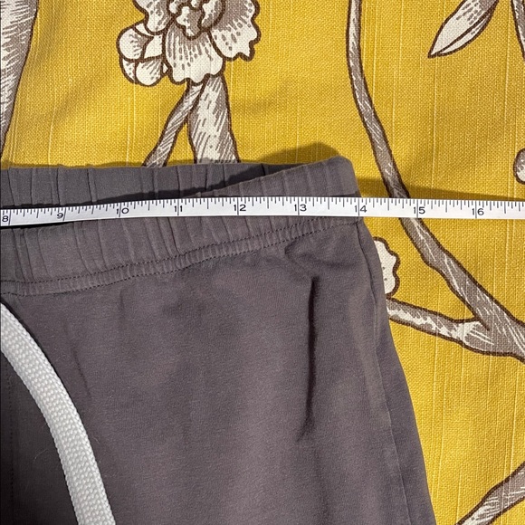 Gray Men's Shorts-M - Picture 4 of 5